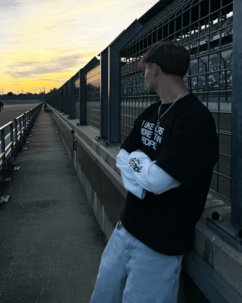 longsleeve motorsport aesthetics