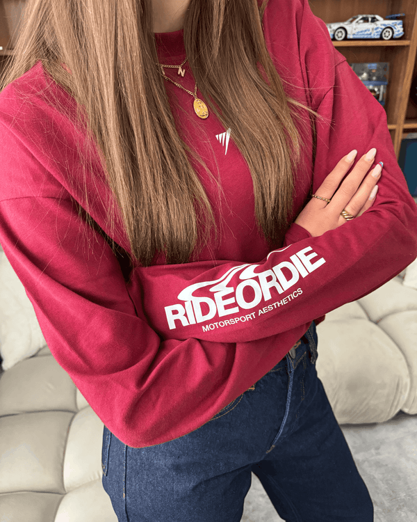 longsleeve motorsport aesthetics