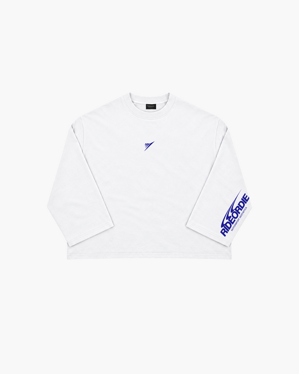 longsleeve motorsport aesthetics