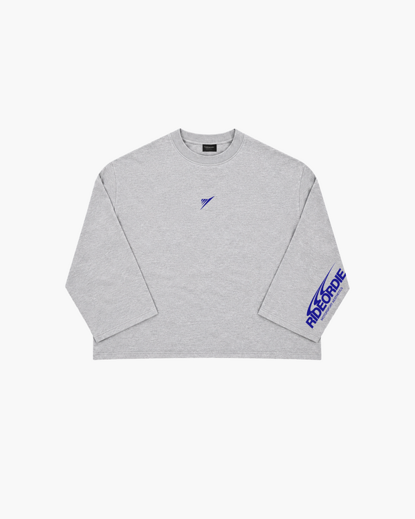 longsleeve motorsport aesthetics